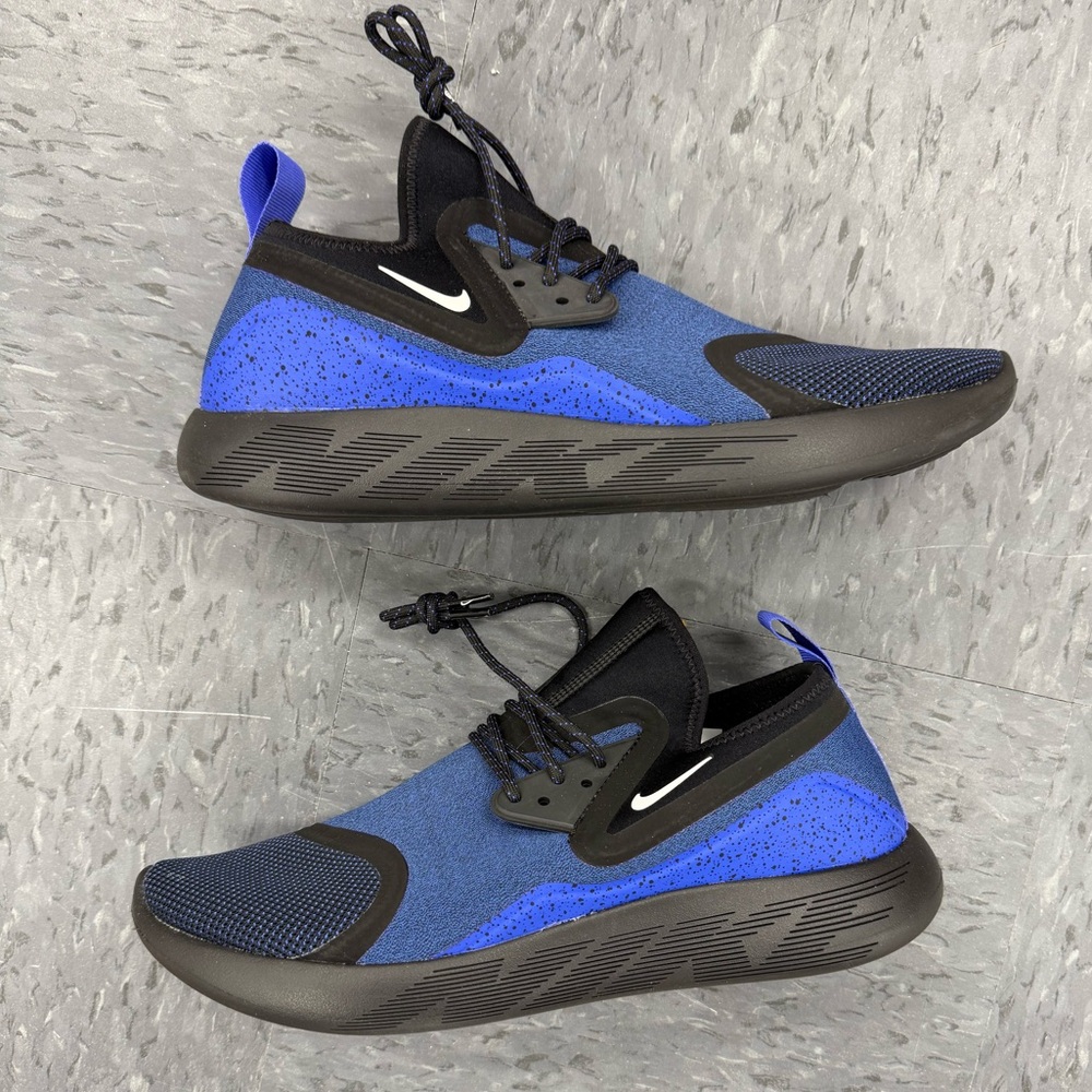 Nike Men's Black and Blue Athletic Sneakers
